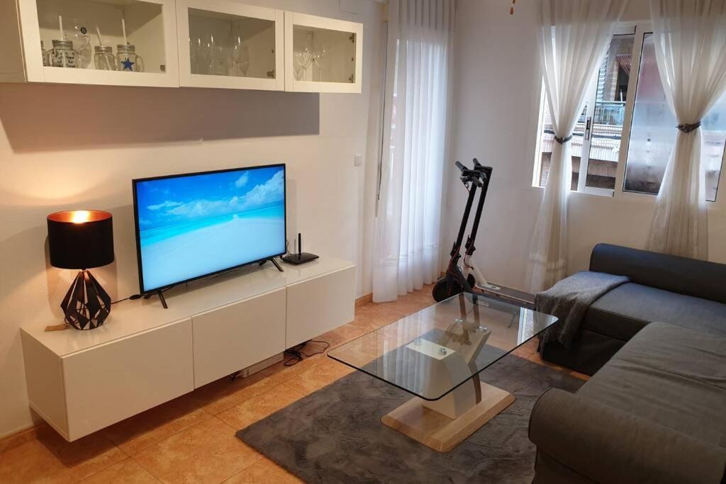 Apartment Playa Cura 150M + Electric Scooters Torrevieja Dış mekan fotoğraf